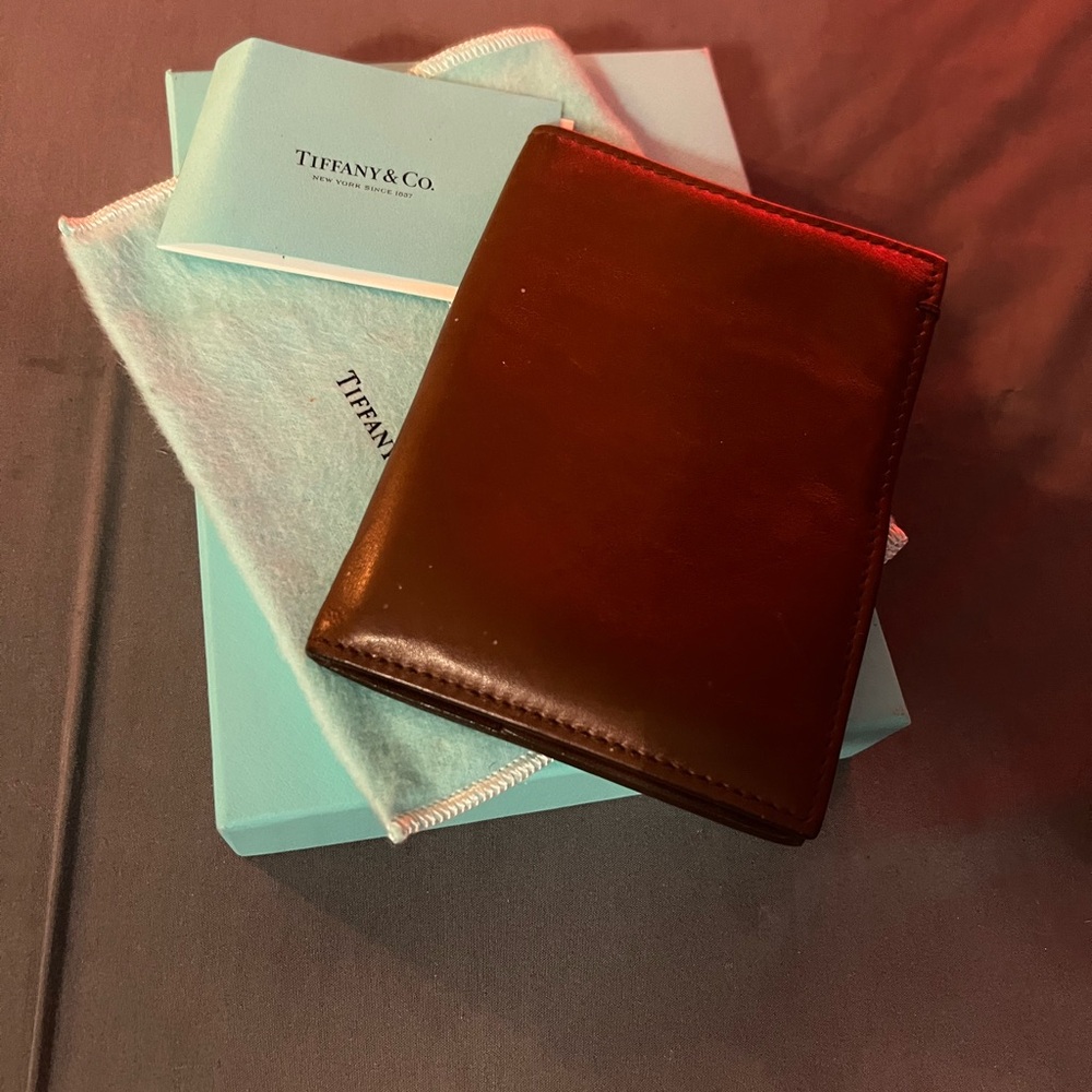 Tiffany & Co. Men’s Leather Bifold Wallet – Brown – Made in Italy with Box